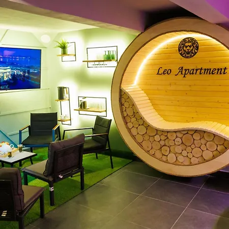 Leo & Private Zone - Old * ブラチスラヴァ