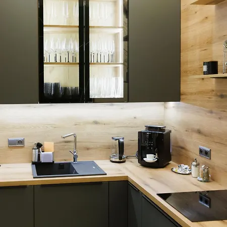 Leo & Private Zone - Old Lejlighed Bratislava