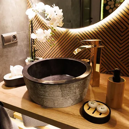 Leo & Private Zone - Old Lejlighed *