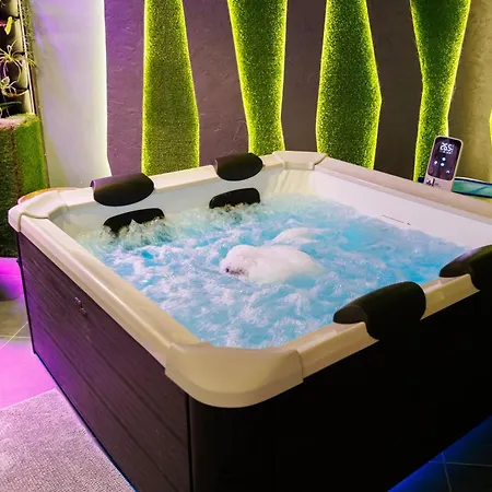 Leo & Private Zone - Old