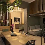 Leo & Private Zone - Old Apartamento
