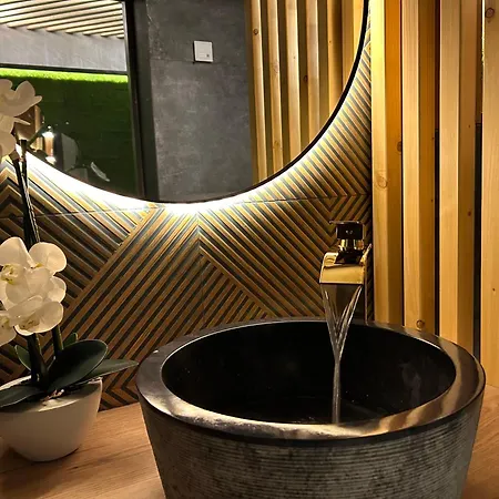 Appartamento Leo & Private Zone - Old Bratislava
