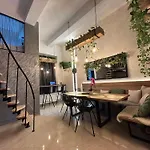 Apartment Leo & Private Zone - Old Bratislava