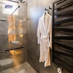 Leo & Private Zone - Old Apartment Bratislava