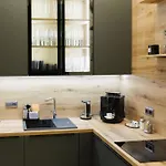 Leo & Private Zone - Old Apartment Bratislava