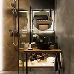 Apartment Leo & Private Zone - Old Bratislava